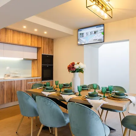 Bestvillas Plaza *